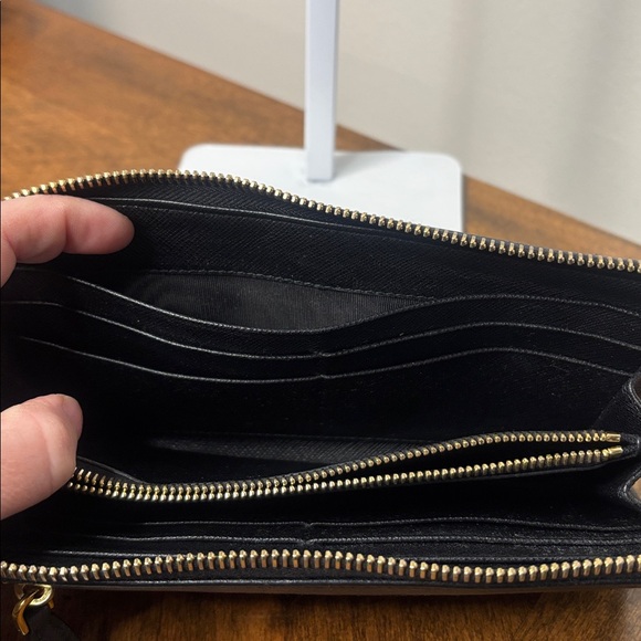 Prada Saffiano Long Continental Zip wallet - Picture 6 of 12